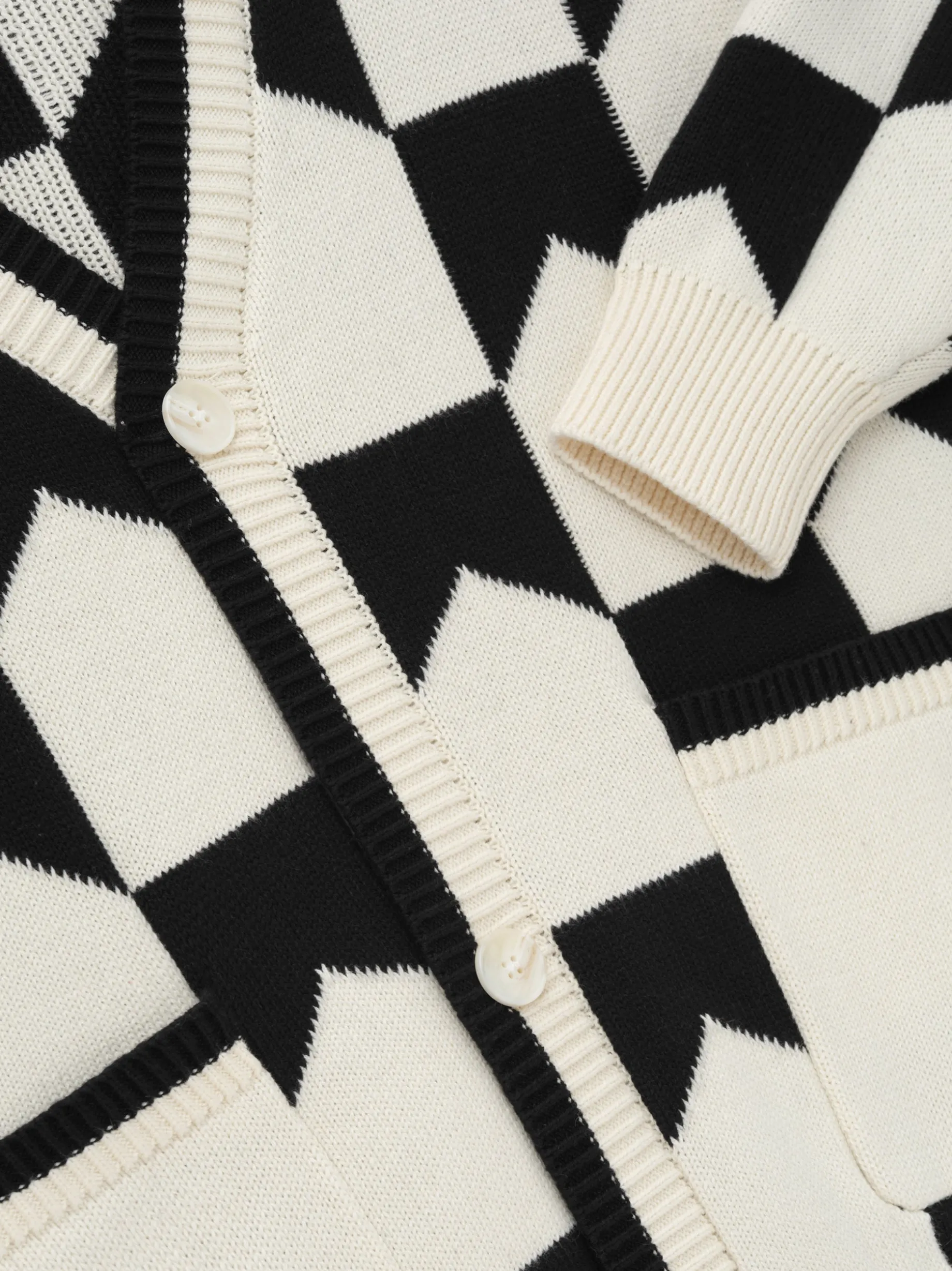 CHEVRON CHECKERED KNIT CARDIGAN
