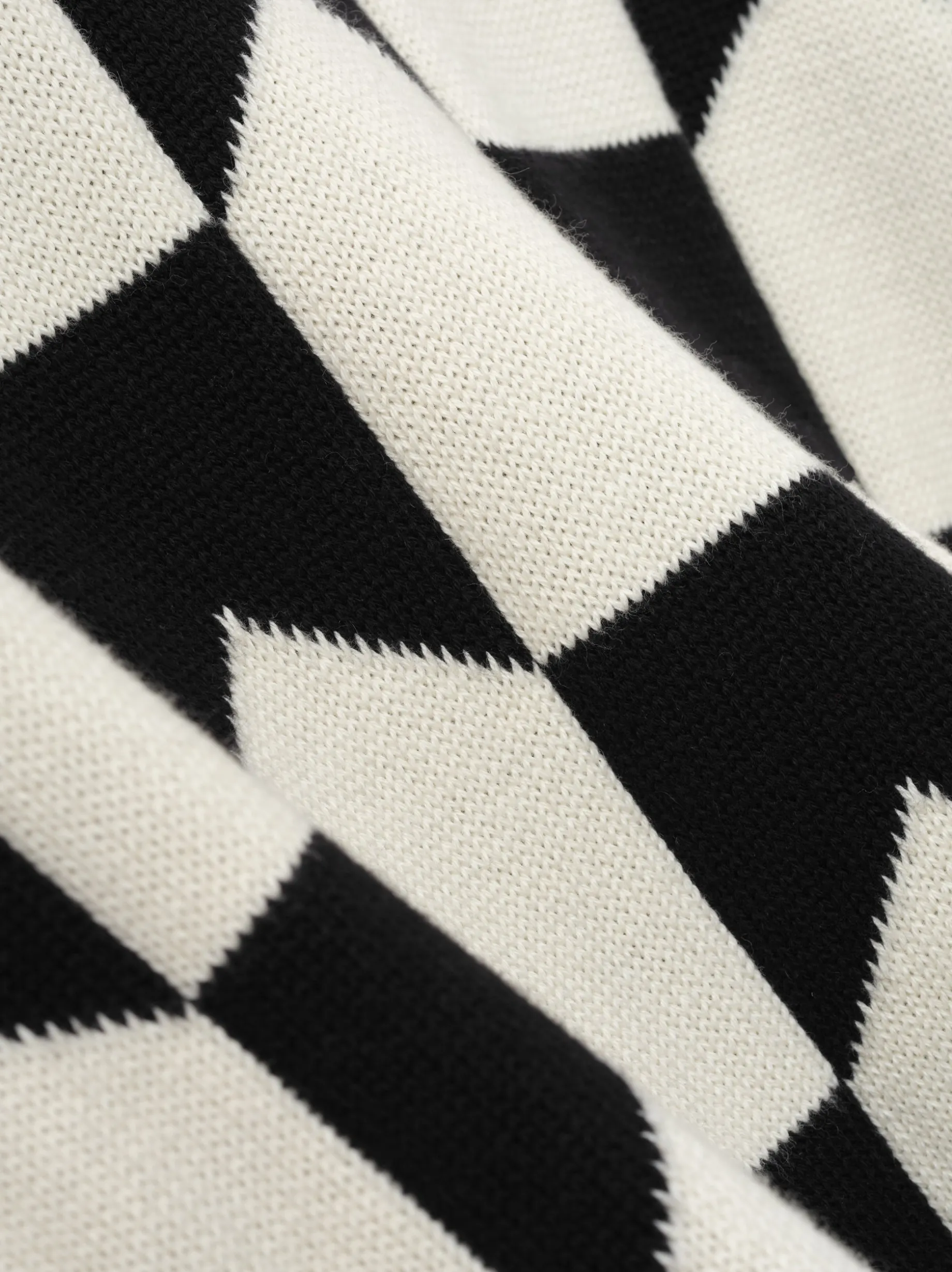 CHEVRON CHECKERED KNIT CARDIGAN
