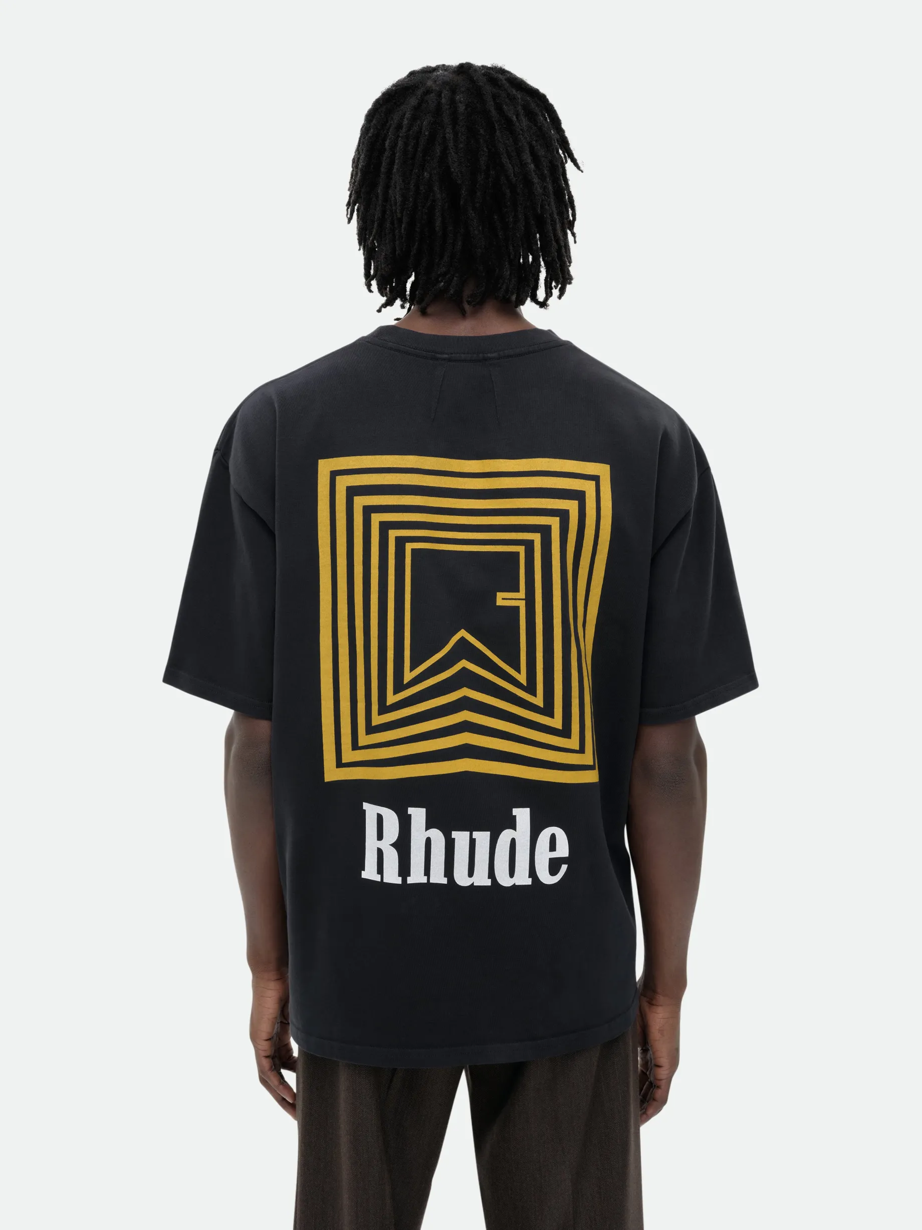 CHEVRON LOGO REPEAT TEE