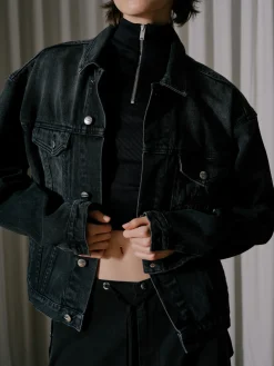 OVERSIZED DENIM TRUCKER JACKET