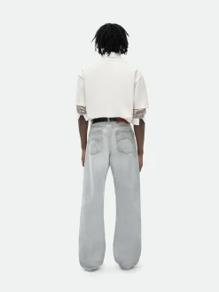 RUNWAY SCRIPT TEE